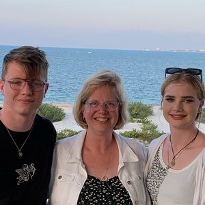 Meet your Posher, Lisa